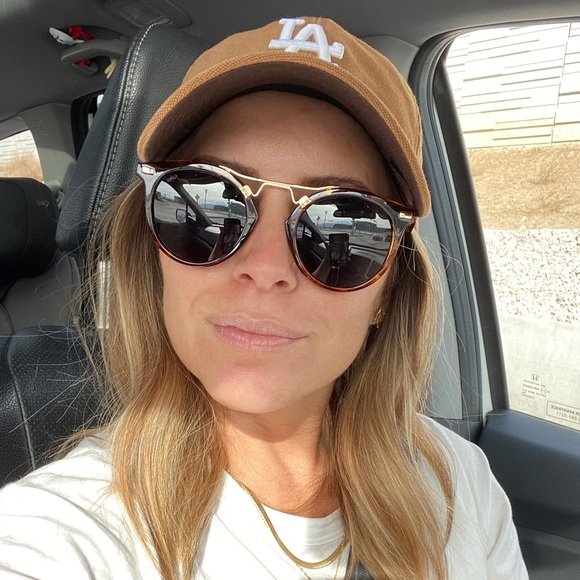 Meet your Posher, Tiffany - Picture 1 of 1